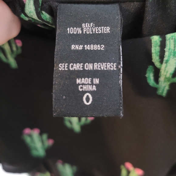 Torrid Black Cactus Print Chiffon Tank Top Size 0 - Picture 7 of 11
